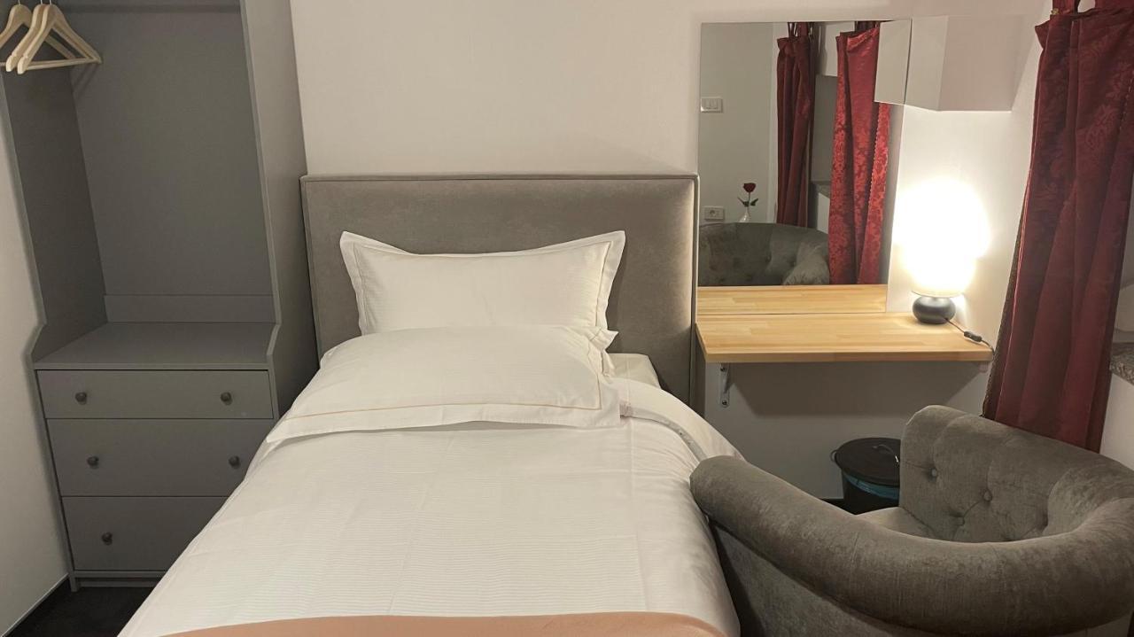 Madonca Rooms & Restaurant Nova Gorica Extérieur photo