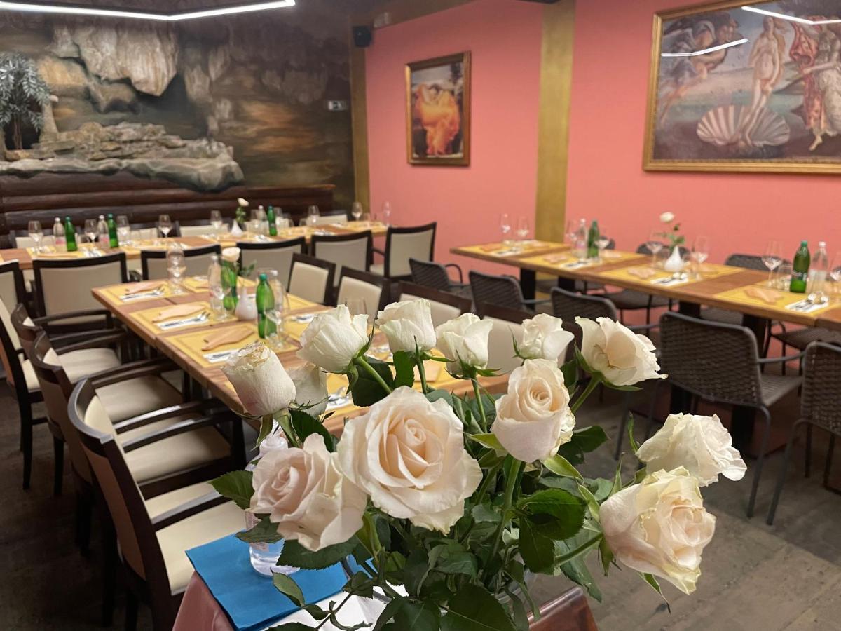 Madonca Rooms & Restaurant Nova Gorica Extérieur photo