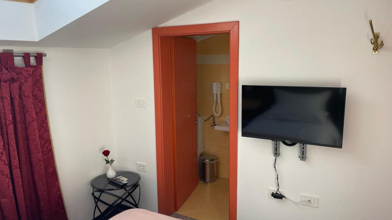 Madonca Rooms & Restaurant Nova Gorica Extérieur photo